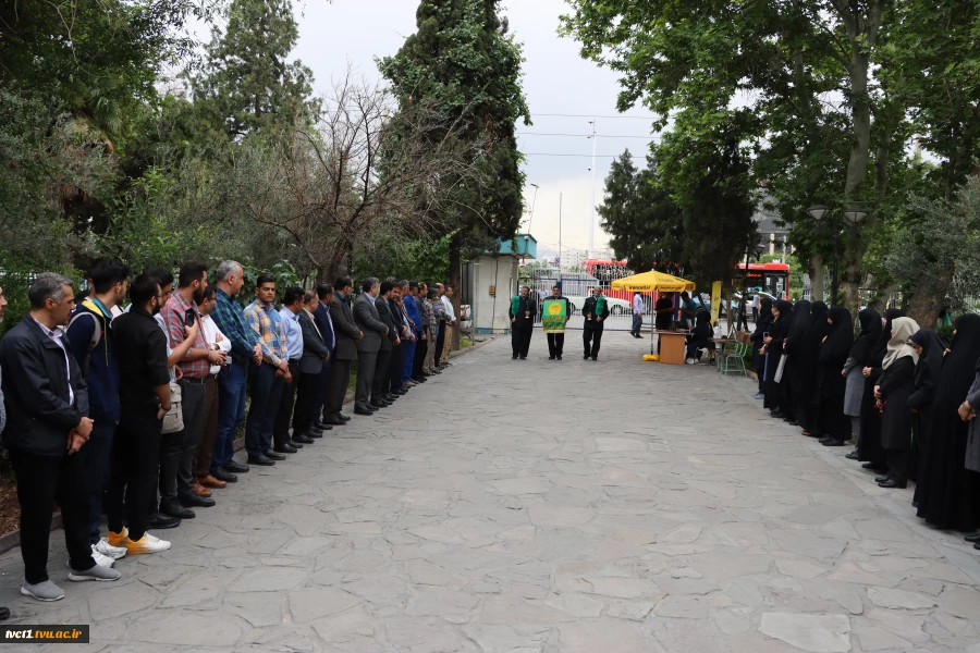 به مناسبت فرا رسیدن دهه کرامت؛
حضور خادمان آستان قدس رضوی(ع) در دانشکده فنی و حرفه ای انقلاب اسلامی تهران 2