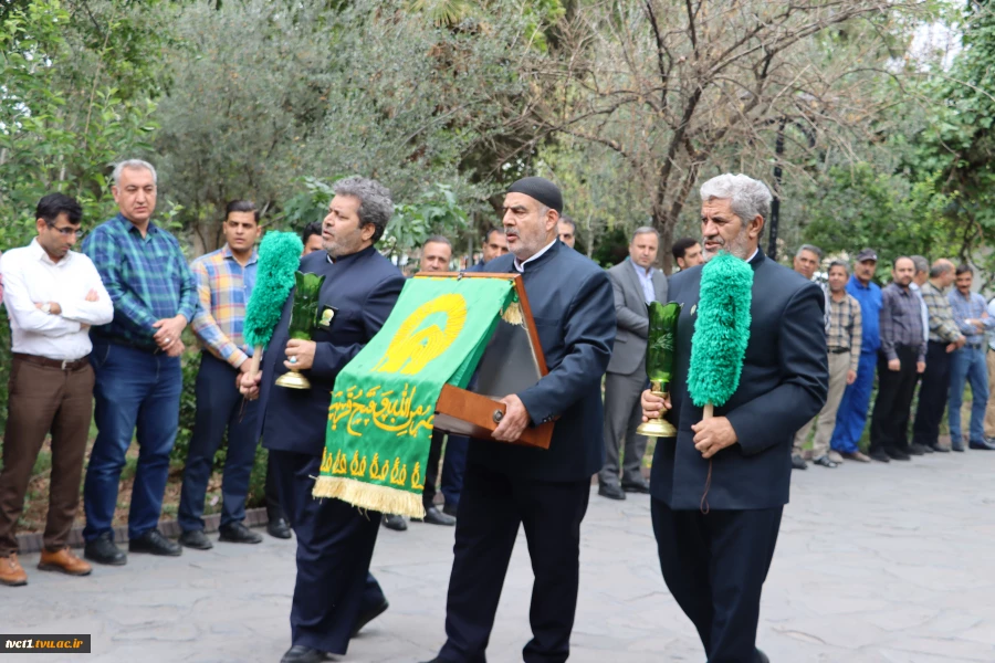 به مناسبت فرا رسیدن دهه کرامت؛
حضور خادمان آستان قدس رضوی(ع) در دانشکده فنی و حرفه ای انقلاب اسلامی تهران 2